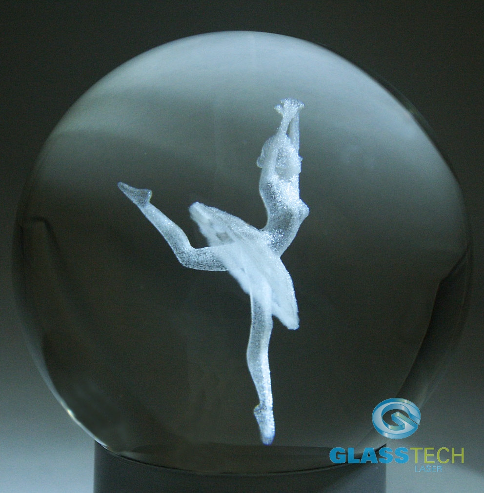 3D Tanečnice v kouli 80 mm