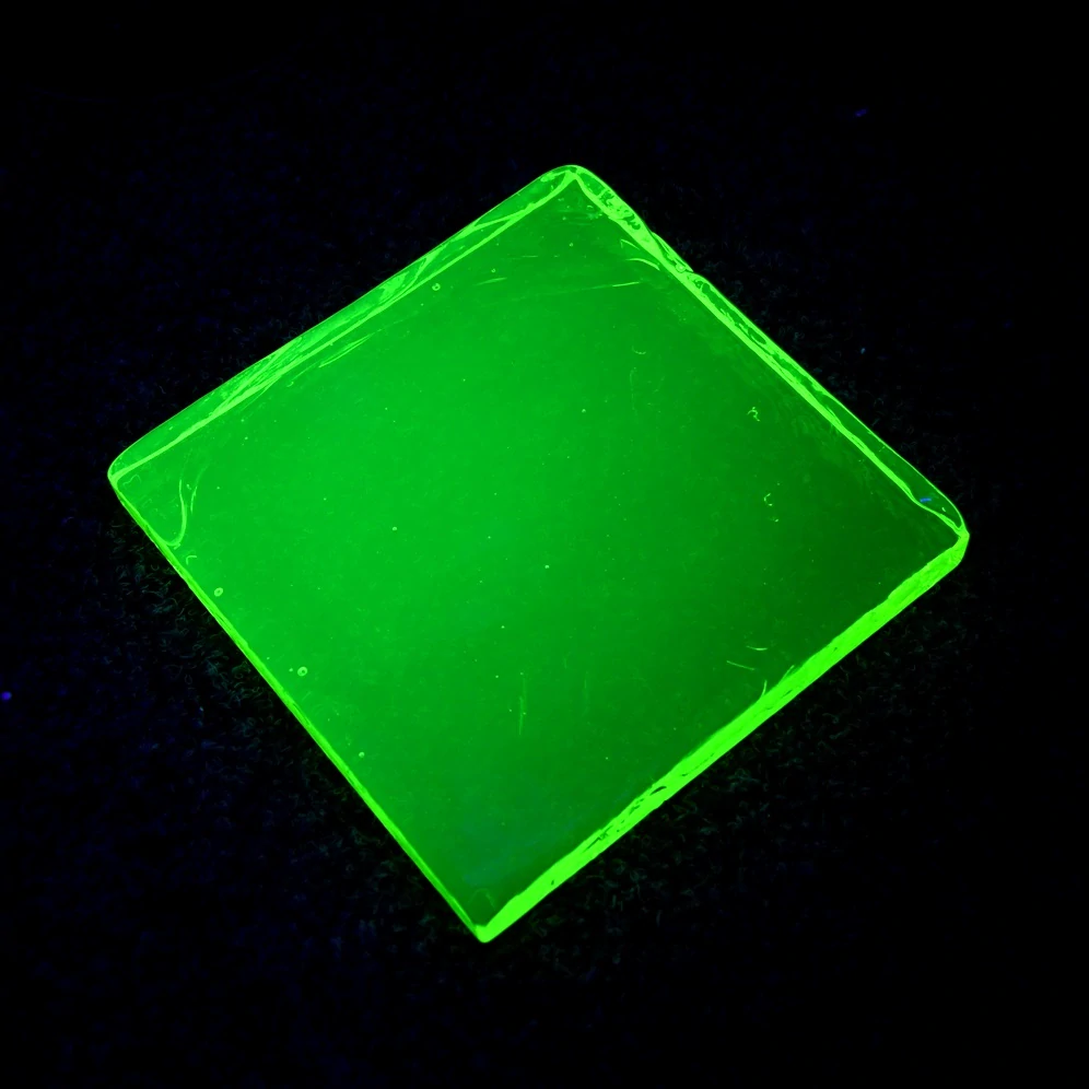 Deska z uranového skla - 200x200x30
