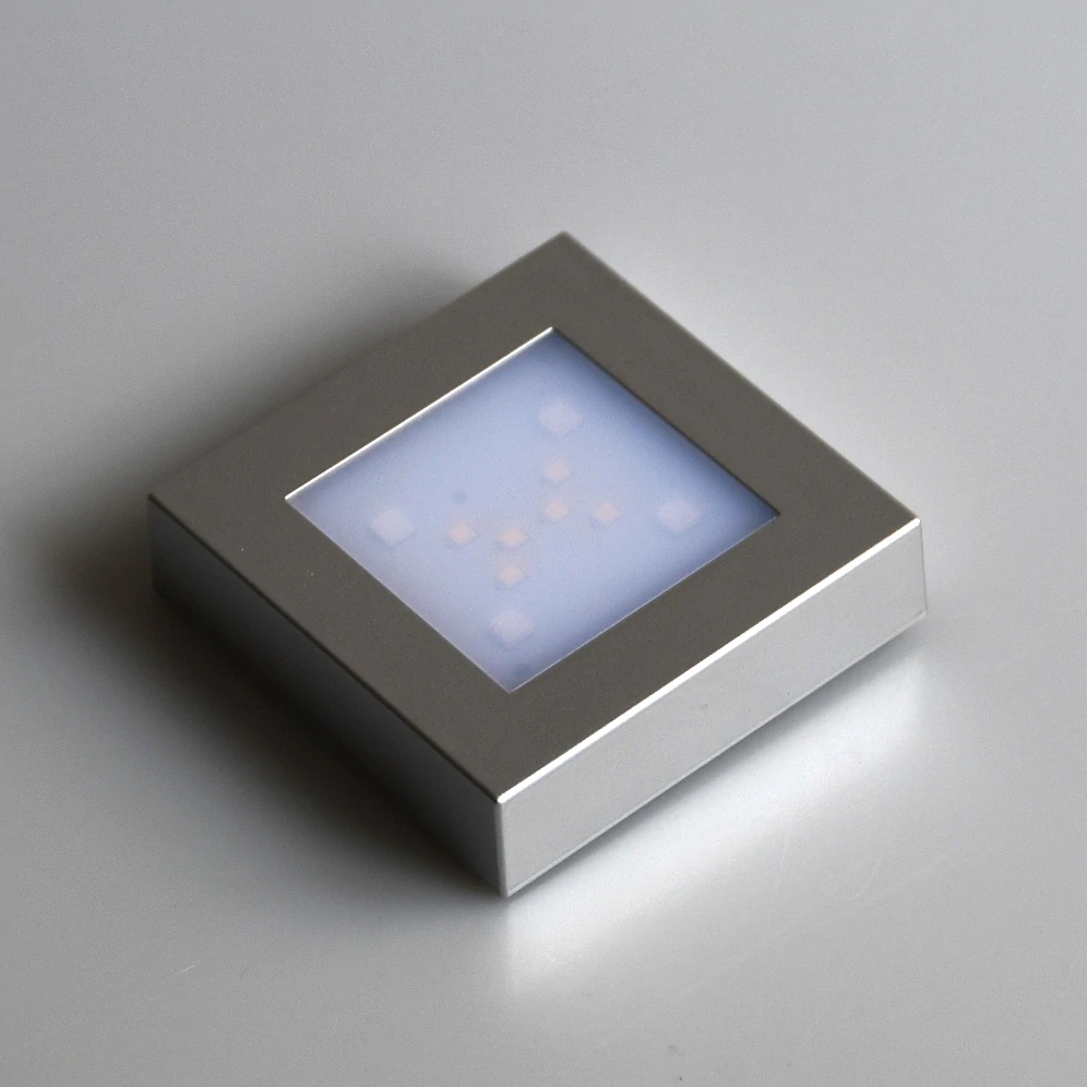 LED stojánek stříbrný na skl. kostky 50 - 90 mm