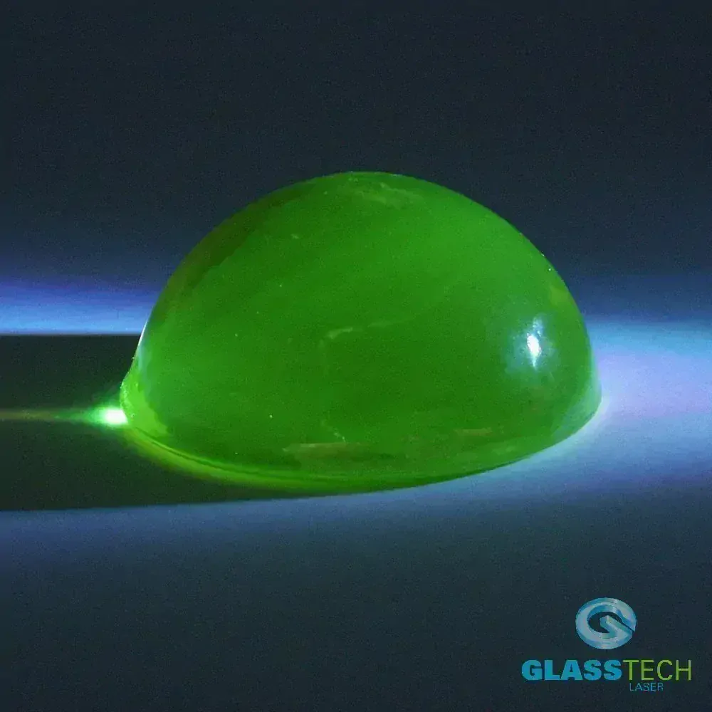 Polokoule z uranového skla - průměr 100 mm