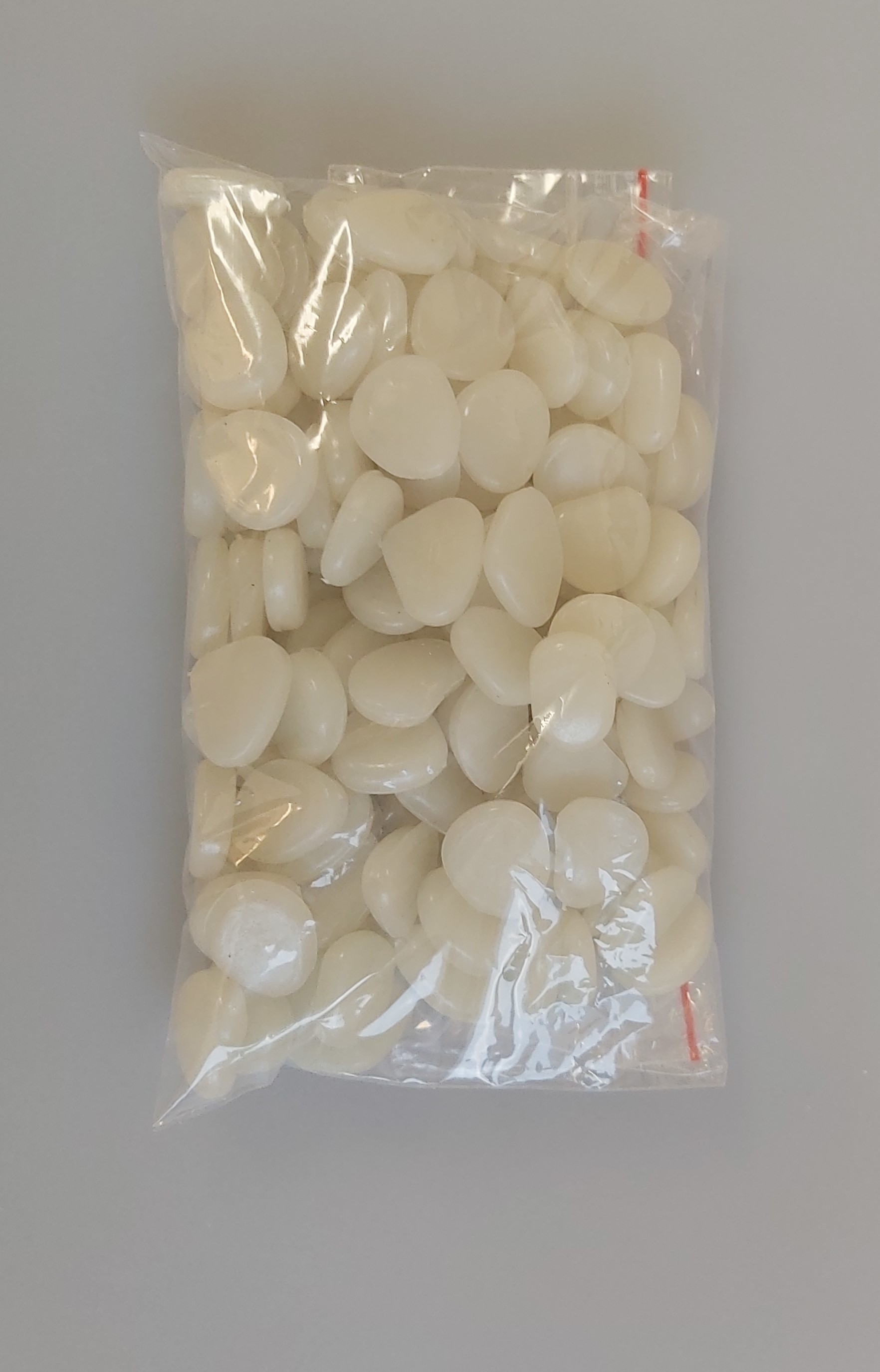Fosforeskující oblázky-bílá, cena za 250 g
