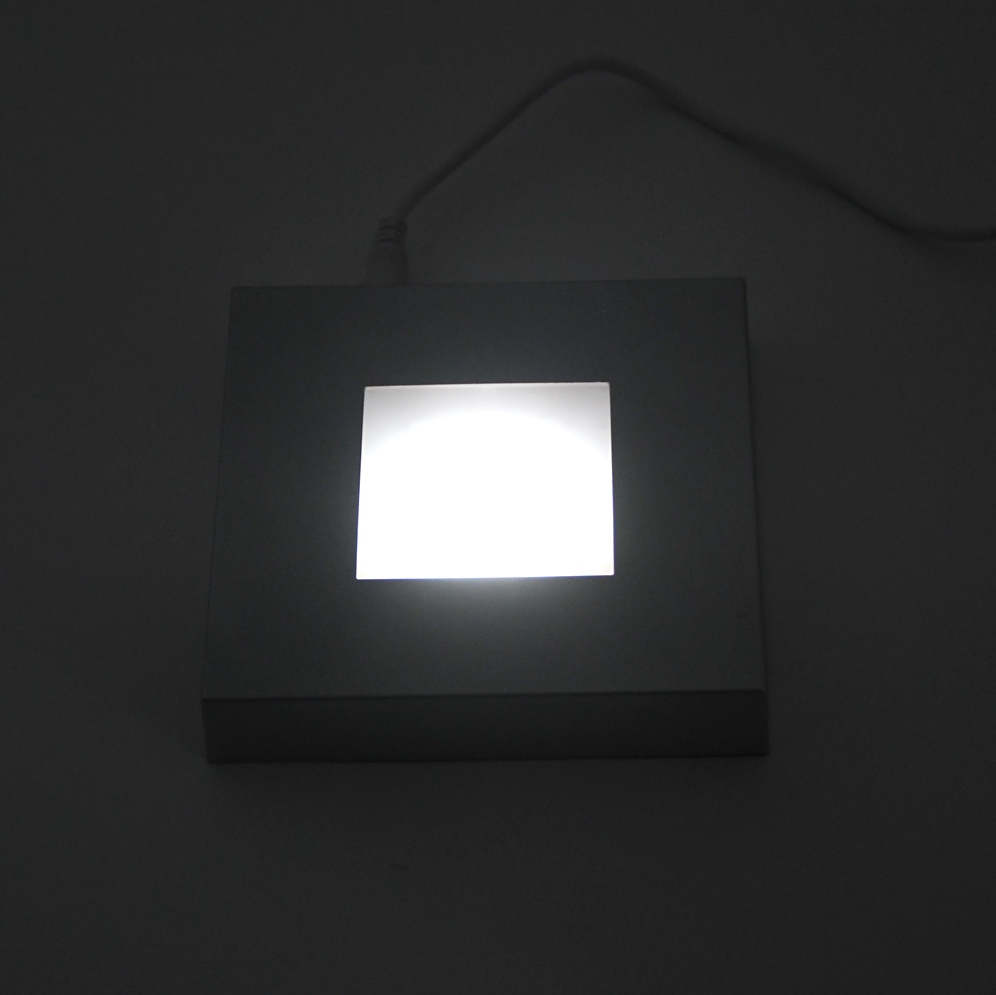 LED stojánek stříbrný na skl. kostky 100 - 120 mm