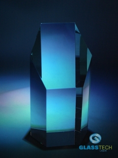 Skleněná trofej Šestihran - M
